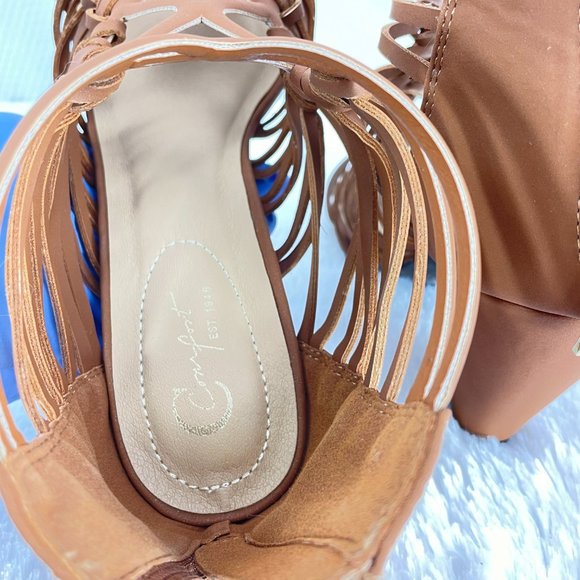 NEW! C COMFORT tan strappy sandal 3" heel zipper back over ankle - SZ 8 - Picture 8 of 10